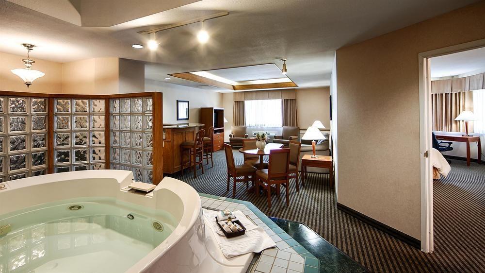 Surestay Hotel By Best Western Chilliwack Exterior photo