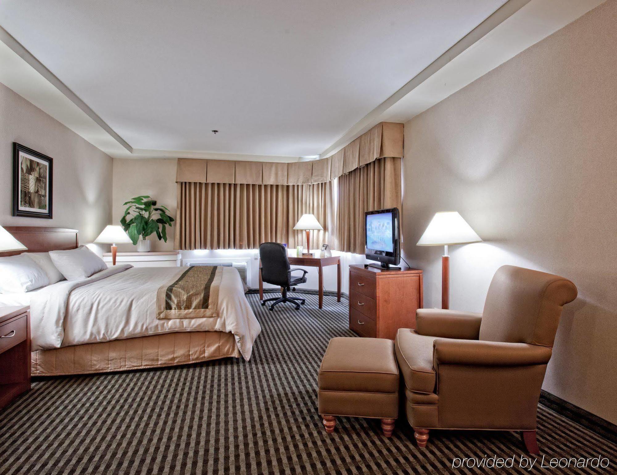 Surestay Hotel By Best Western Chilliwack Exterior photo