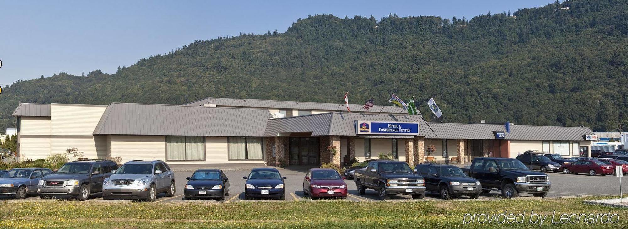 Surestay Hotel By Best Western Chilliwack Exterior photo