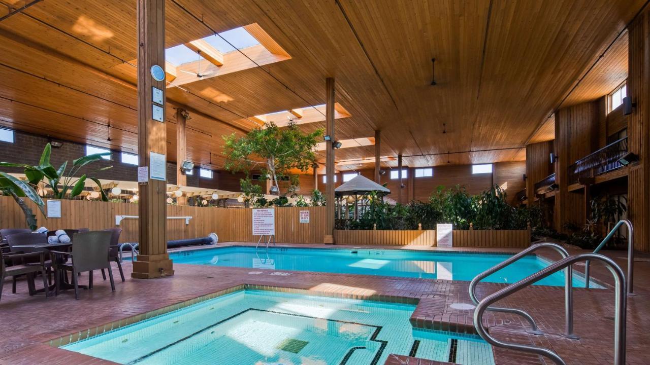 Surestay Hotel By Best Western Chilliwack Exterior photo