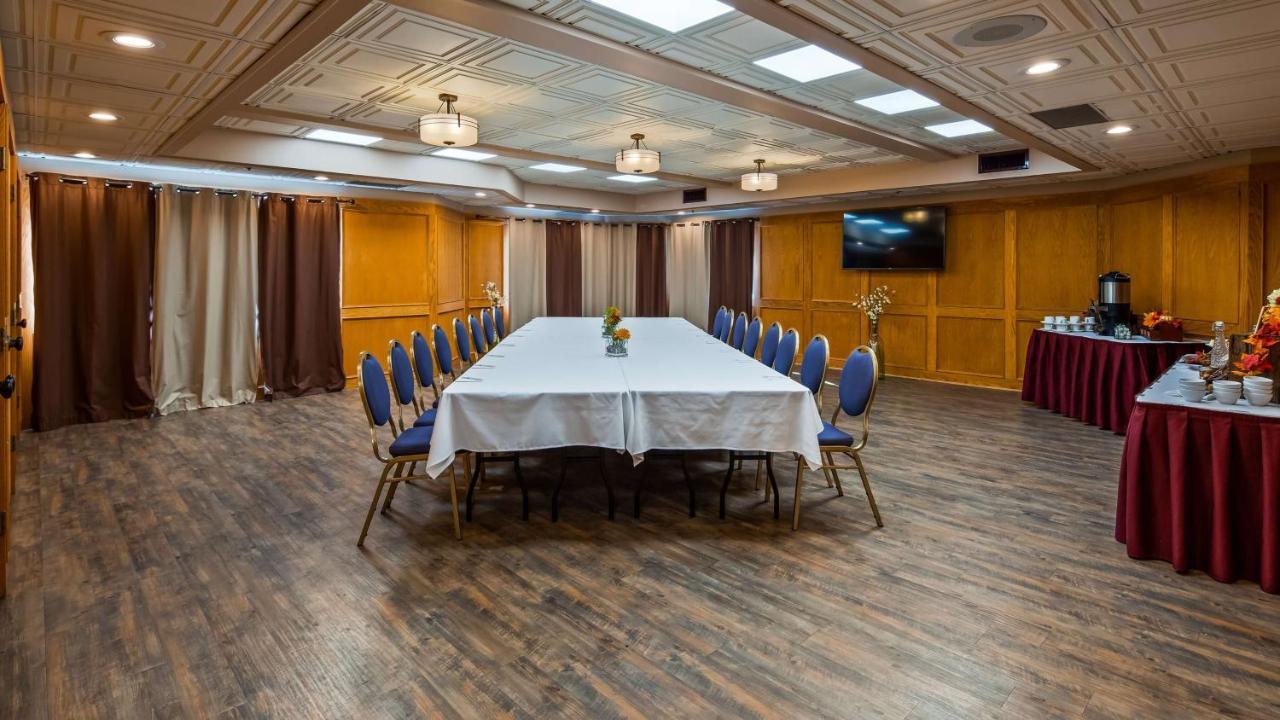 Surestay Hotel By Best Western Chilliwack Exterior photo