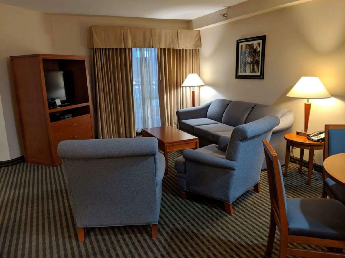 Surestay Hotel By Best Western Chilliwack Exterior photo