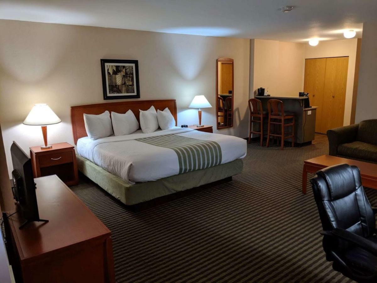 Surestay Hotel By Best Western Chilliwack Exterior photo